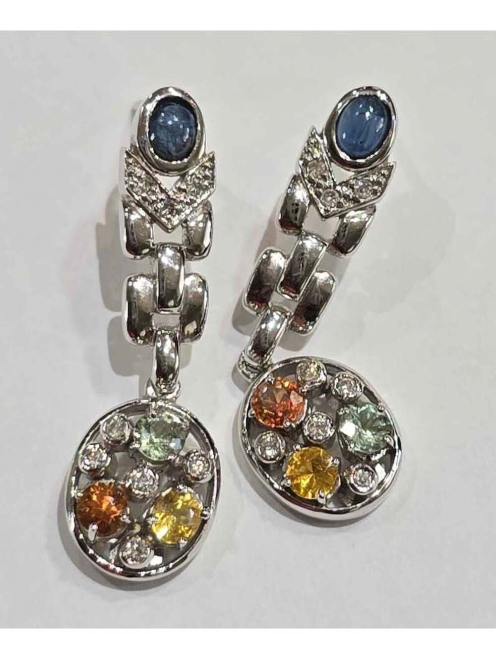 18k (750) White gold with Multicolor sapphires & diamonds earring